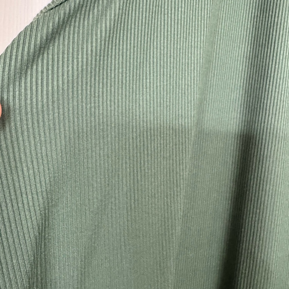 32 Degrees Green Sleeveless Halter Midi Dress - Picture 2 of 3